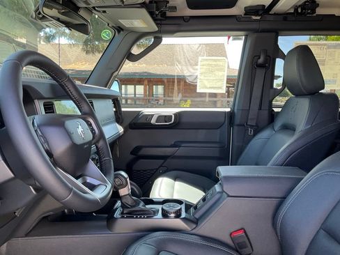 New 2026 Ford Bronco Badlands w/ Sasquatch Package AWD/4WD image 46