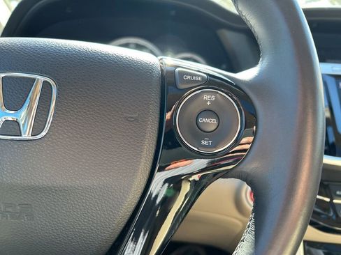 Used 2017 Honda Accord EX-L image 27