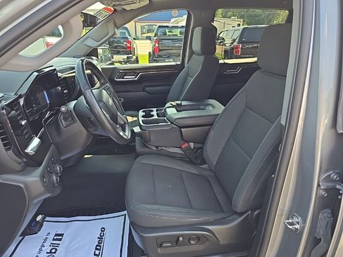 Used 2023 Chevrolet Silverado 1500 LT image 7