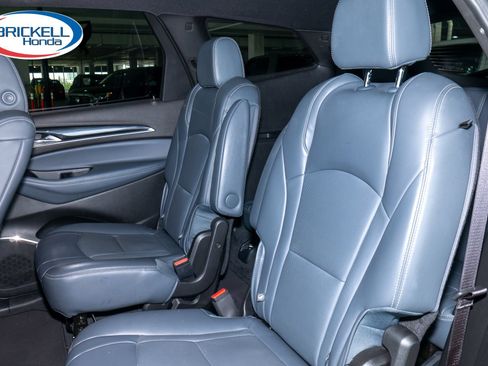 Used 2024 Buick Enclave Essence w/ Technology Package FWD image 17