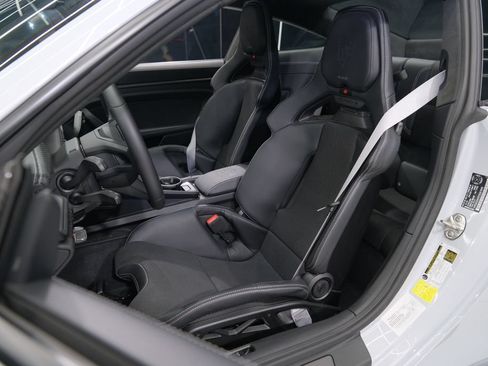 Used 2026 Porsche 911 GT3 RWD image 16