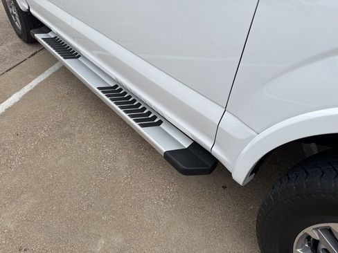 Used 2020 Ford F150 Lariat image 6