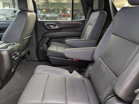 Used 2024 Chevrolet Tahoe Z71 w/ Luxury Package image 13