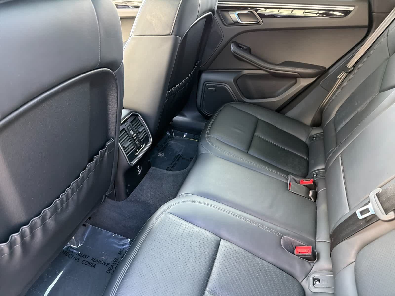 Certified 2024 Porsche Macan S AWD/4WD image 13