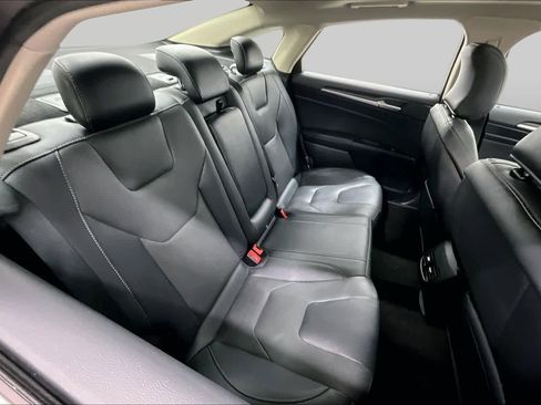 Used 2019 Ford Fusion Titanium FWD image 19