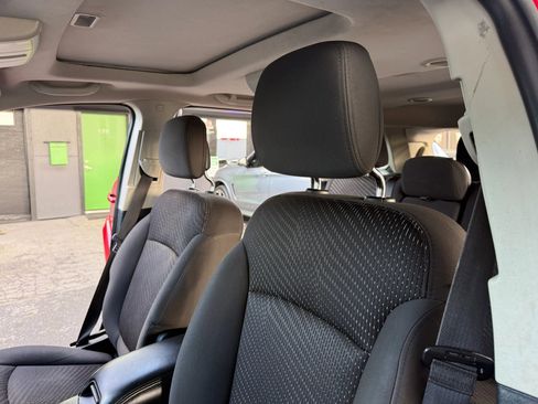 Used 2017 Dodge Journey SXT image 10