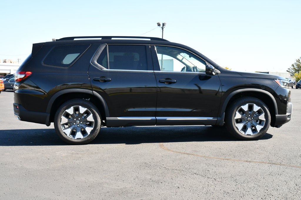 New 2026 Honda Pilot Touring image 8