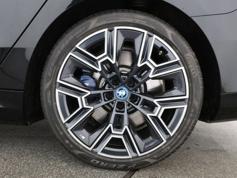 Used 2024 BMW i5 M60 w/ Premium Package image 7