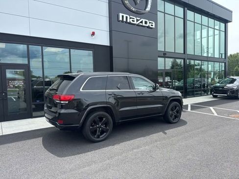 Used 2015 Jeep Grand Cherokee Altitude AWD/4WD image 2