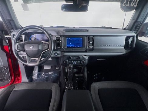 Used 2023 Ford Bronco Big Bend w/ Sasquatch Package image 27