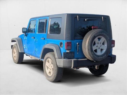 Used 2010 Jeep Wrangler Unlimited Sport image 7