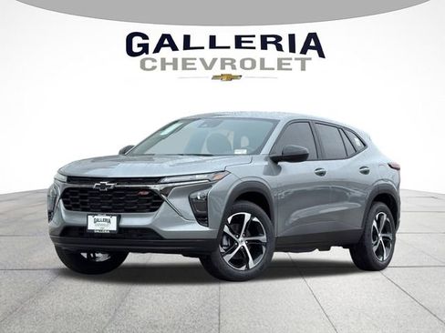 New 2026 Chevrolet Trax RS FWD image 2