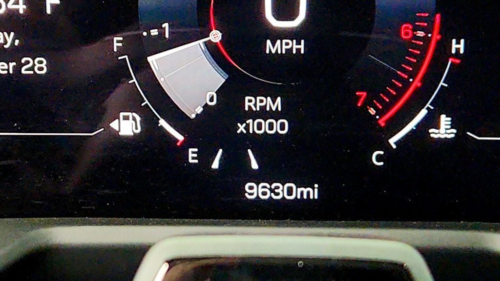 Used 2025 GMC Acadia Denali w/ Super Cruise Package FWD image 14