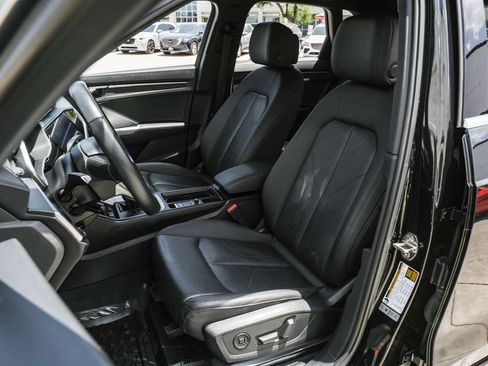 Used 2019 Audi Q3 2.0T Premium Plus w/ Premium Plus Package AWD/4WD image 25