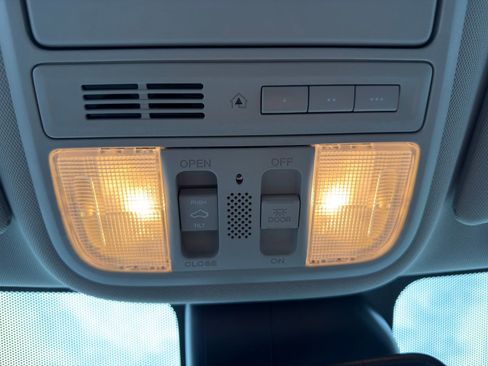 Used 2015 Honda Odyssey EX-L image 25