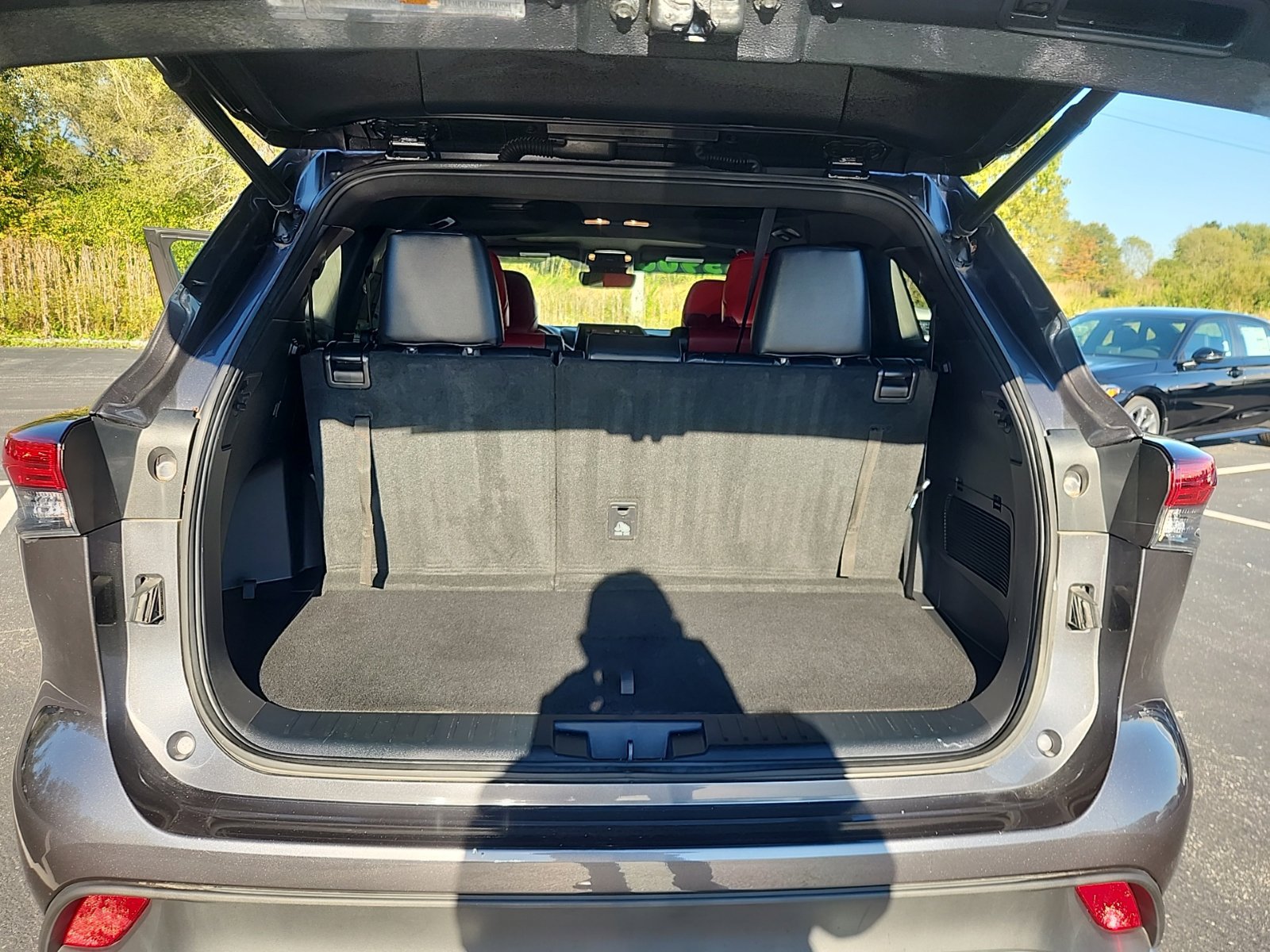 Used 2022 Toyota Highlander XSE AWD/4WD image 37