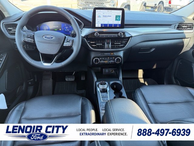 Certified 2022 Ford Escape Titanium w/ Class II Trailer Tow Package FWD image 15