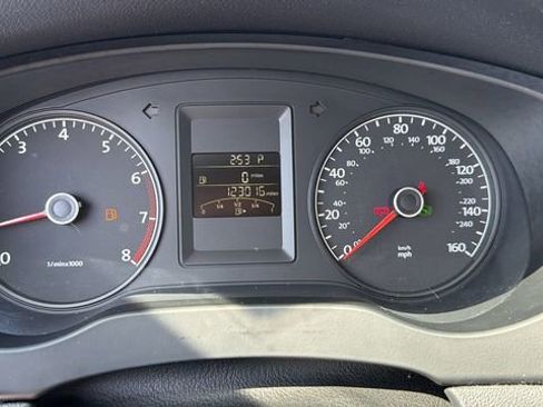 Used 2014 Volkswagen Jetta S FWD image 12