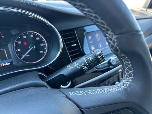 Used 2022 Buick Encore Preferred image 25