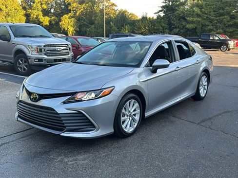 Used 2024 Toyota Camry LE image 2