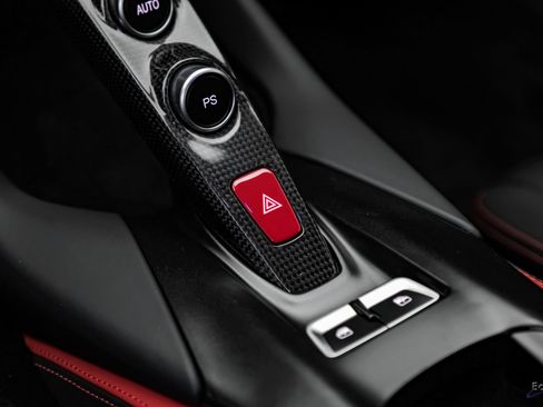 Used 2019 Ferrari 812 Superfast RWD image 74