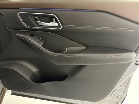 Used 2023 Nissan Rogue Platinum w/ Platinum Premium Package FWD image 41