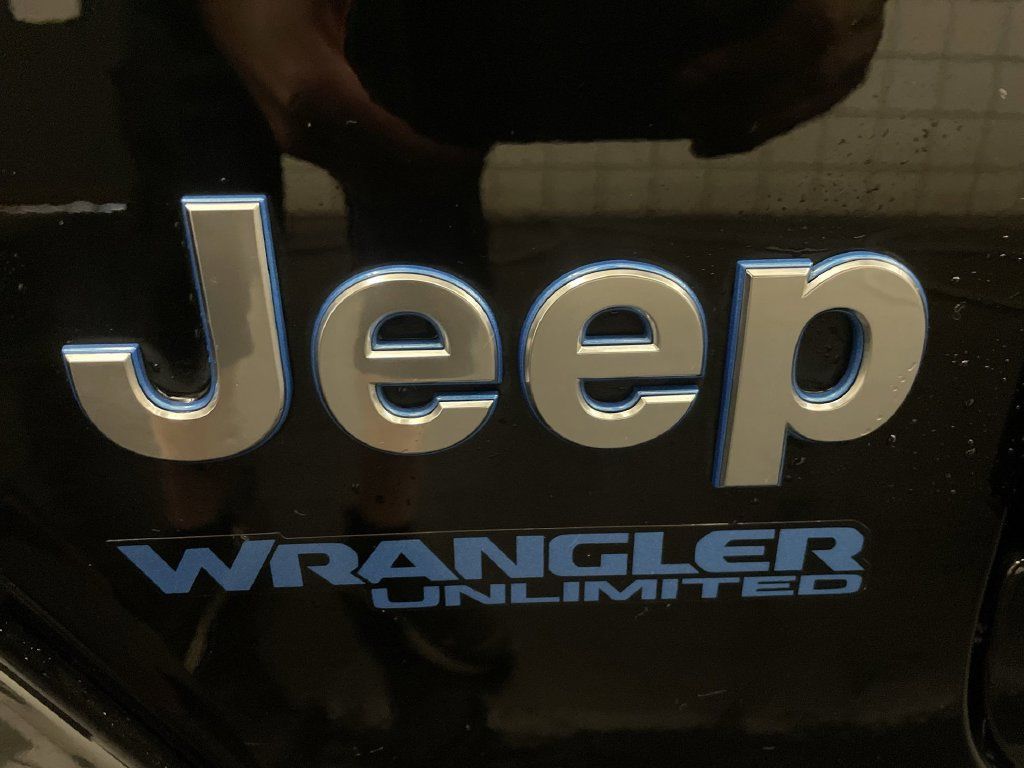 Used 2021 Jeep Wrangler Unlimited Sahara w/ Cold Weather Group AWD/4WD image 25