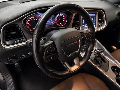 Used 2021 Dodge Challenger R/T Scat Pack RWD image 10
