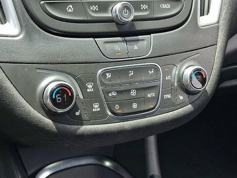 Used 2024 Chevrolet Malibu LT FWD image 15