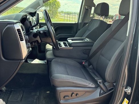 Used 2018 Chevrolet Silverado 1500 LT w/ LT Eassist Package AWD/4WD image 8