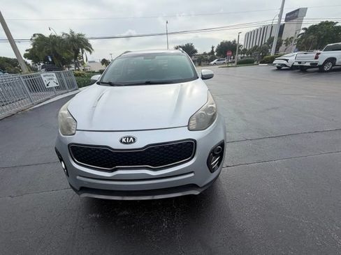 Used 2017 Kia Sportage EX FWD image 2