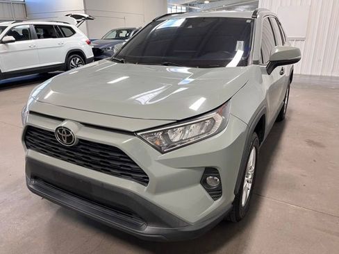 Used 2021 Toyota RAV4 XLE image 7
