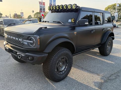 New 2025 Ford Bronco Badlands w/ Matte Film Protection Package AWD/4WD image 3