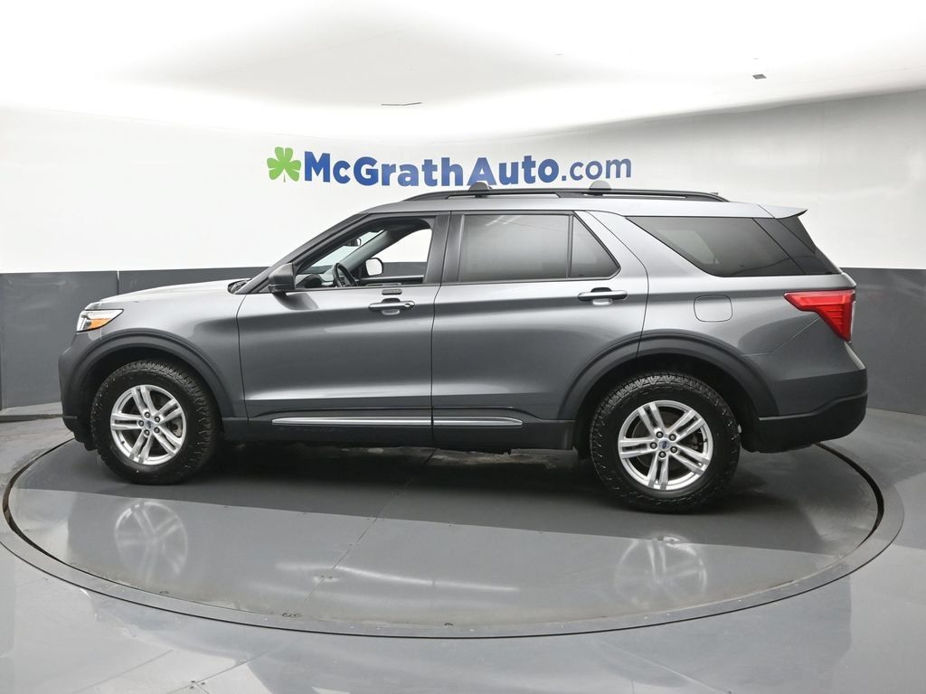 Used 2023 Ford Explorer XLT AWD/4WD image 24