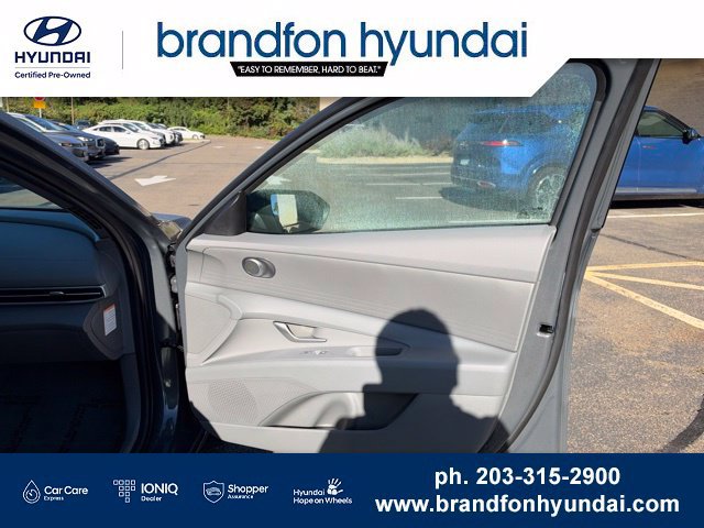 Used 2026 Hyundai Elantra Hybrid FWD image 8