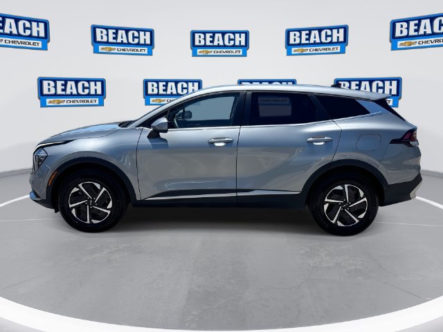 Used 2023 Kia Sportage LX AWD/4WD image 5