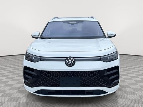New 2026 Volkswagen Tiguan SEL R-Line AWD/4WD image 2