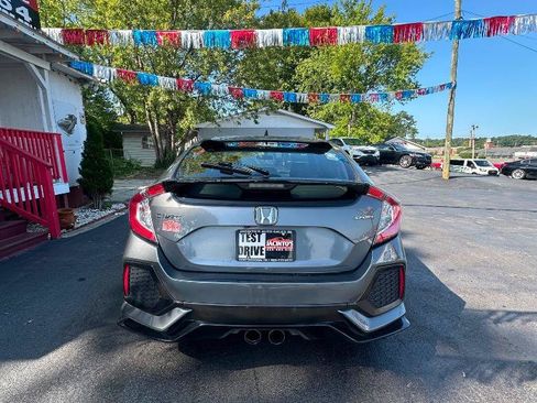 Used 2018 Honda Civic Sport image 8