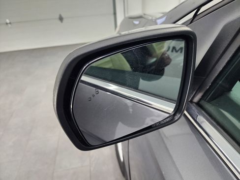 Used 2024 Ford Edge SEL image 33