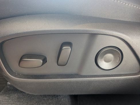 Certified 2026 Chevrolet Equinox LT w/ Convenience Package II image 11