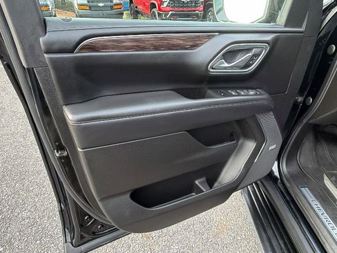 Used 2022 Chevrolet Tahoe LT w/ LT Signature Plus Package RWD image 11