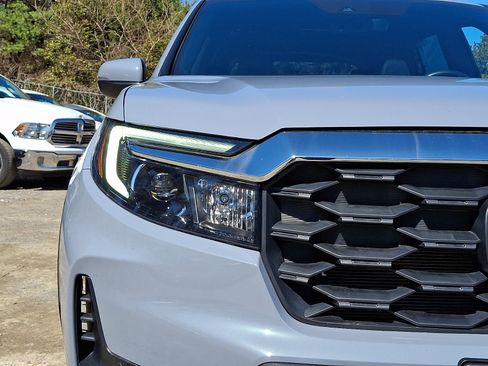 Used 2023 Honda Passport EX-L image 10