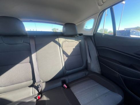 Used 2025 Chevrolet Trax LT image 37