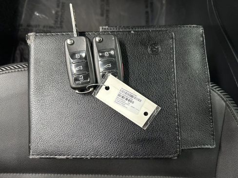 Used 2016 Volkswagen Beetle 1.8T S image 38