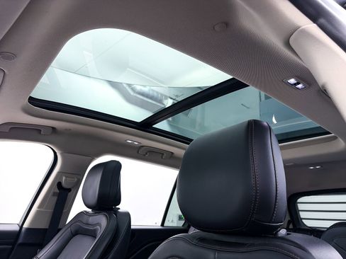 Used 2020 Lincoln Aviator Reserve w/ Equipment Group 201A image 3