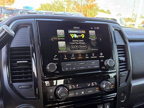 Used 2020 Nissan Titan PRO-4X w/ Pro-4x Convenience Package image 22