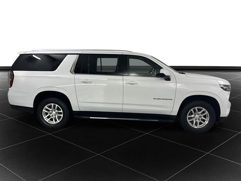 Used 2021 Chevrolet Suburban LT AWD/4WD image 6