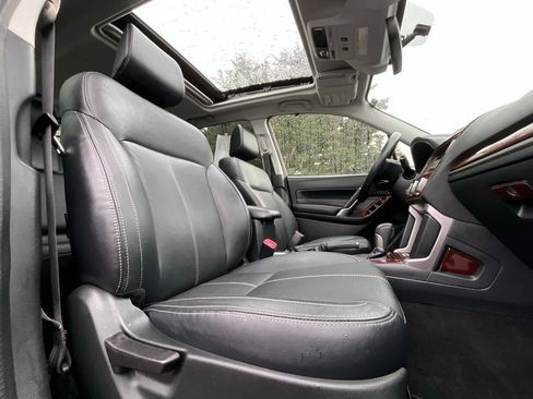 Used 2018 Subaru Forester 2.5i Touring w/ Popular Package #3B image 12