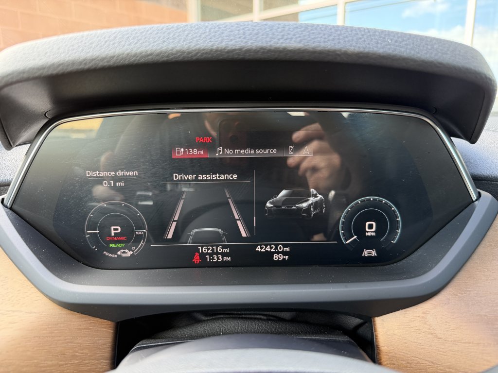 Used 2022 Audi e-tron GT Premium Plus AWD/4WD image 20