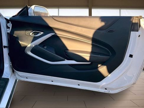 Used 2021 Chevrolet Camaro LT image 24